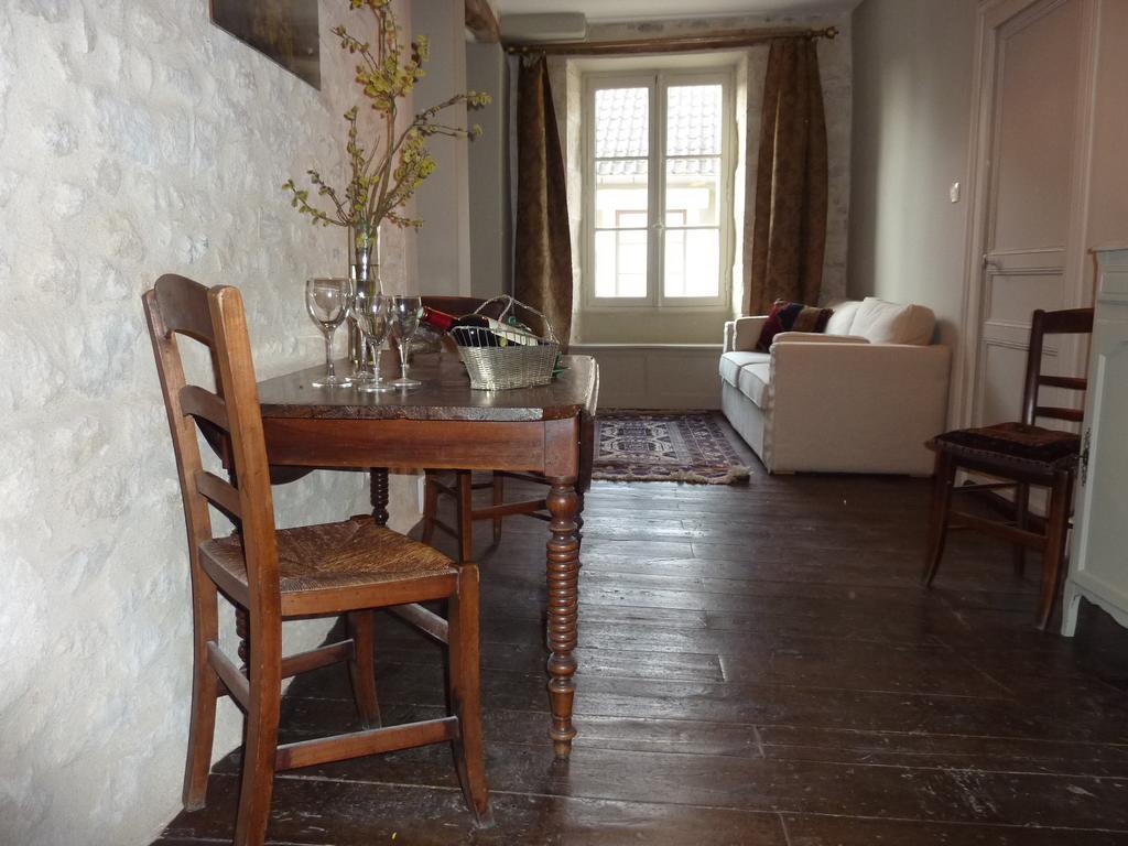Le Logis Alexandra Bnb La Trimouille 客房 照片